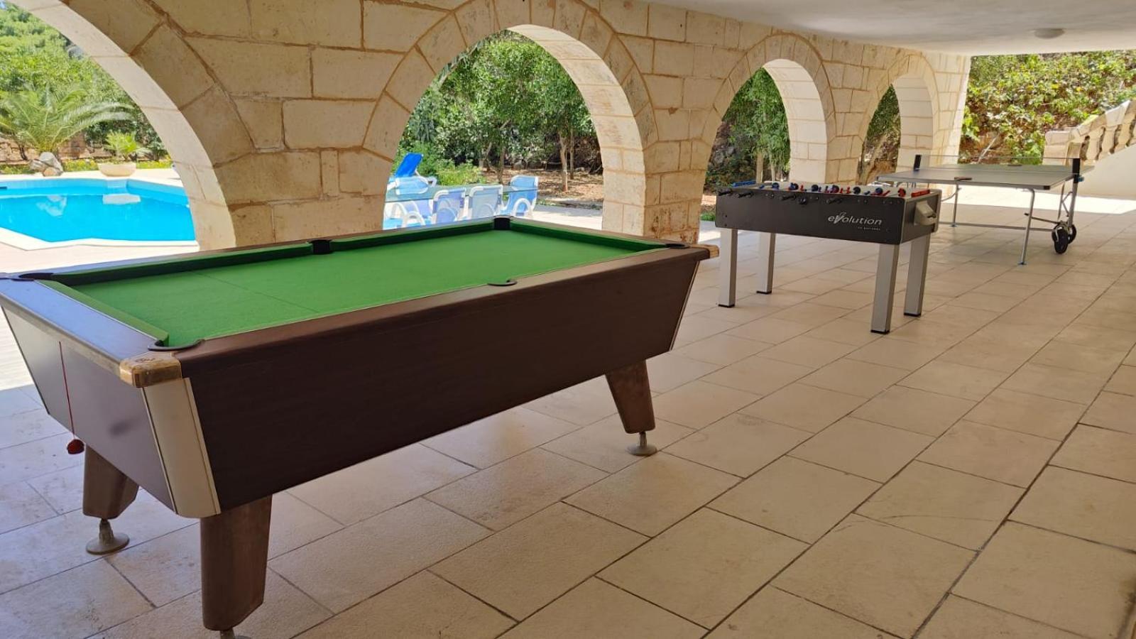 Stunning Villa With Pool, Table Tennis, Table Soccer And A Pool Table Naxxar Екстер'єр фото