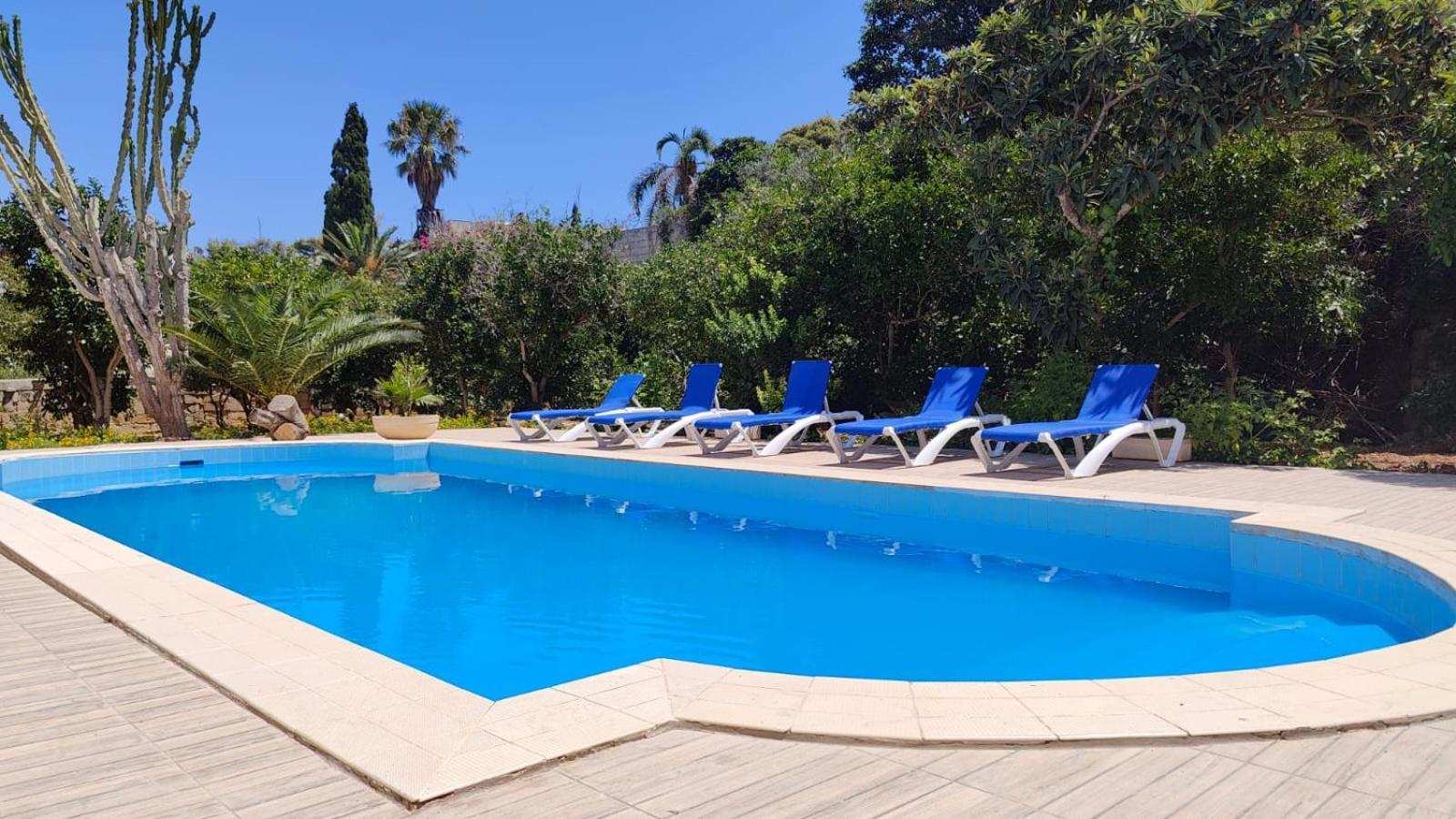 Stunning Villa With Pool, Table Tennis, Table Soccer And A Pool Table Naxxar Екстер'єр фото